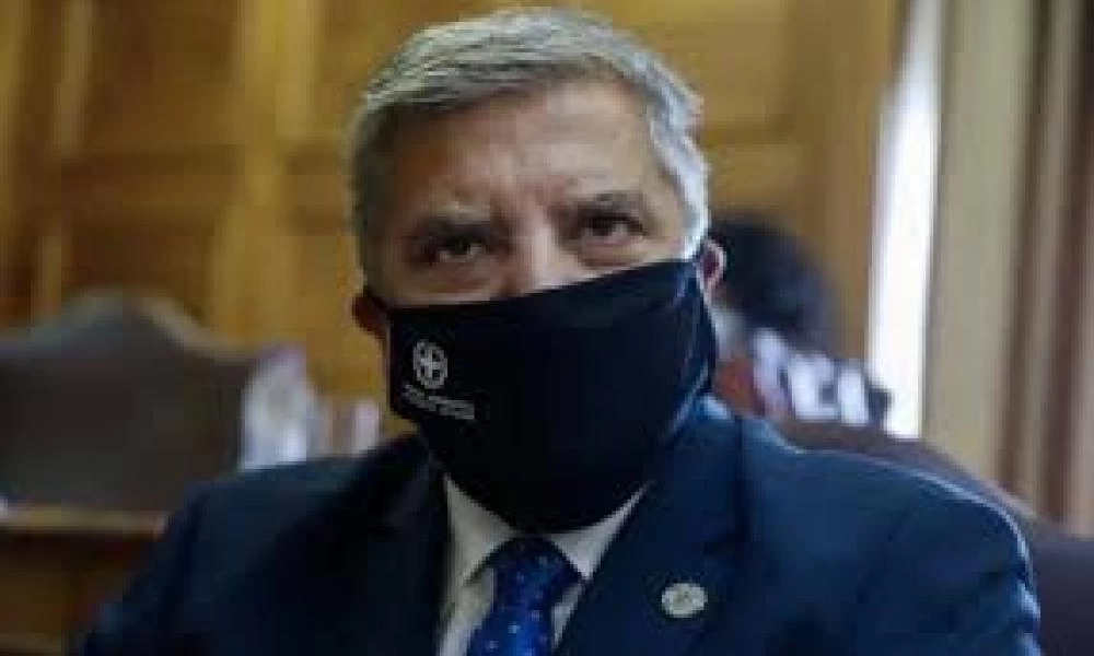 Περιφέρεια Αττικής: Ενημέρωση για την προφύλαξη από τον κορονοϊό στις παραλίες